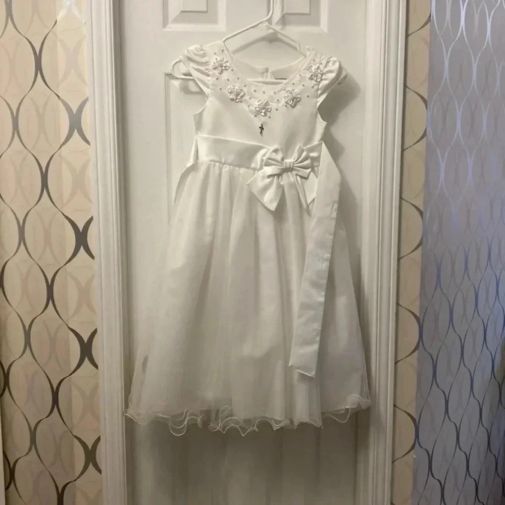 First Communion  Gown - Picture 6 of 9